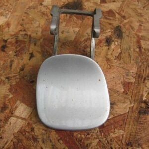 MERCEDES E320 W210 ESTATE. FRONT BUMPER WASHER JET COVER