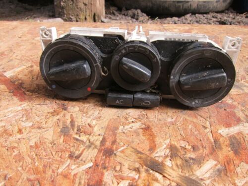 2001 VOLKSWAGON GOLF MK4. HEATER CONTROL
