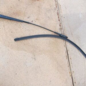 2007 VAXHALL ZAFIRA MK2 1.9 DIESEL. FRONT WIPER ARM