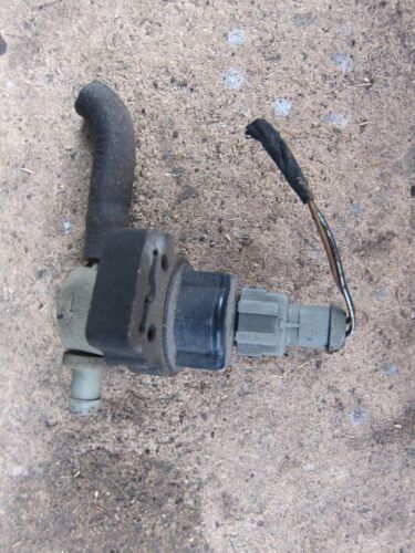 1998 MERCEDES BENZ SLK CONVERTIBLE. 0004701693 VACUUM VALVE FUEL REGENERATION - Image 2