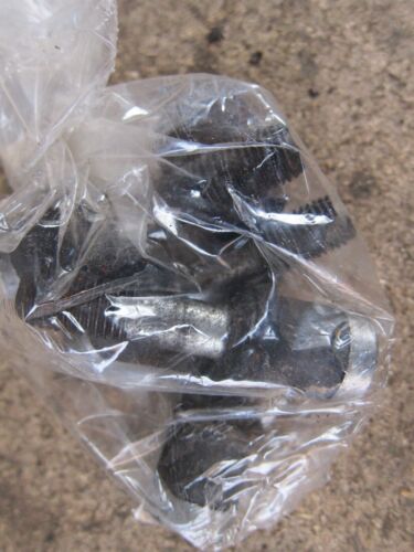 1998 MERCEDES BENZ SLK CONVERTIBLE. WHEEL NUTS - Image 2