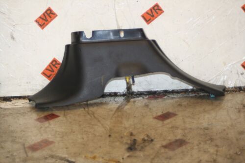 2015 RANGE ROVER SPORT L494 44V8. B PILLAR LOWER TRIM
