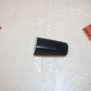 2018 LAND ROVER DISCOVERY 5 L462 DOOR HANDLE IN BLACK LOCK CAP PASSENGER REAR