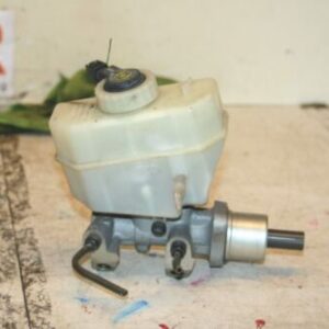 2004 BMW 318CI CONVERTIBLE. BRAKE MASTER CYLINDER