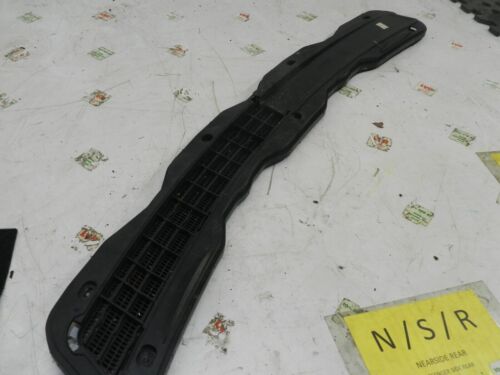 2002 MERCEDES BENZ E CLASS W210. BONNET GRILL VENT WASHER JETS