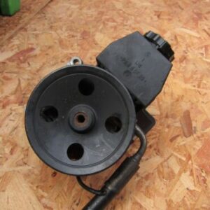 MERCEDES CLK 230 W208 CONVERTIBLE. POWER STEERING PUMP