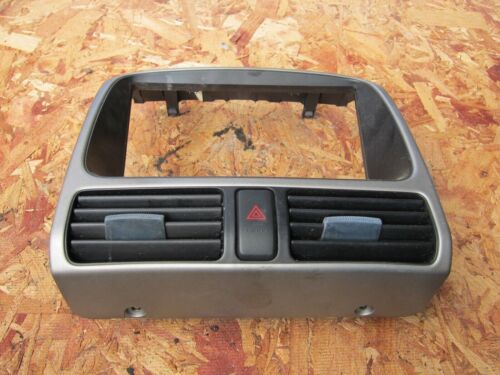 2002 HONDA CRV MK 2. CENTRE CONSOLE WITH AIR VENTS