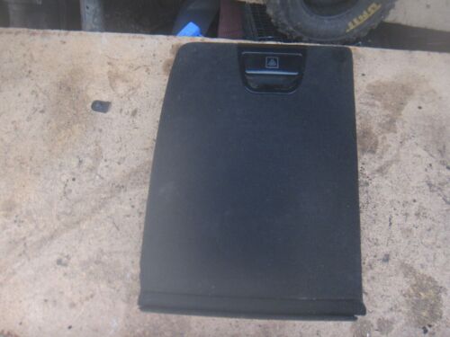 2006 BMW X5 E53. BOOT SIDE COMPARTMENT CARPET