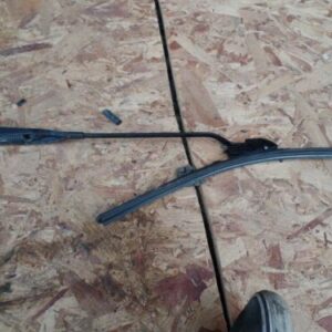 NISSAN MICRA K11. WIPER ARM