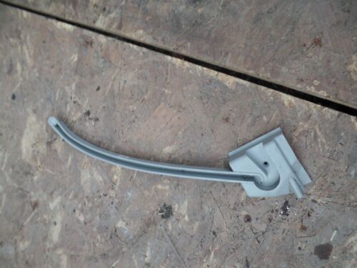 2000 MERCEDES BENZ E320 W210. PARCEL SHELF TRIM GUIDE