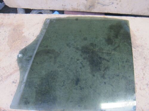 2006 BMW X5 E53. OSR DRIVER SIDE REAR WINDOW GLASS