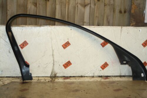 2018 JAGUAR XF SALOON. DRIVER SIDE FRONT DOOR SURROUND TRIM - Image 2