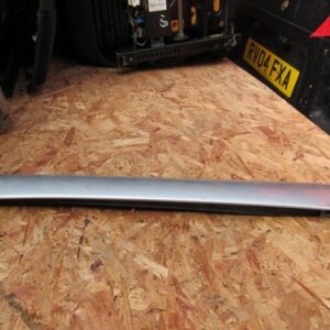 MERCEDES CLK 230 W208 CONVERTIBLE. PASSENGER SIDE WINDSCREEN TRIM DAMAGED