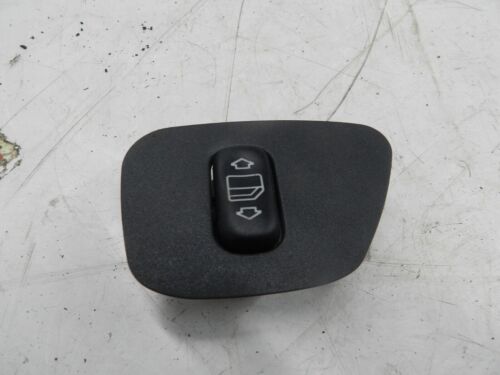 2002 MERCEDES BENZ E CLASS W210. ELECTRIC WINDOW SWITCH BUTTON PASSENGER REAR