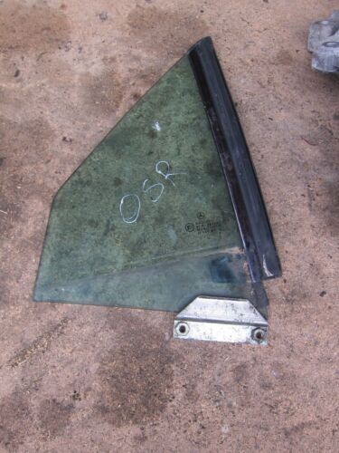1998 MERCEDES BENZ SLK CONVERTIBLE. O/S/R DRIVER SIDE REAR WINDOW GLASS