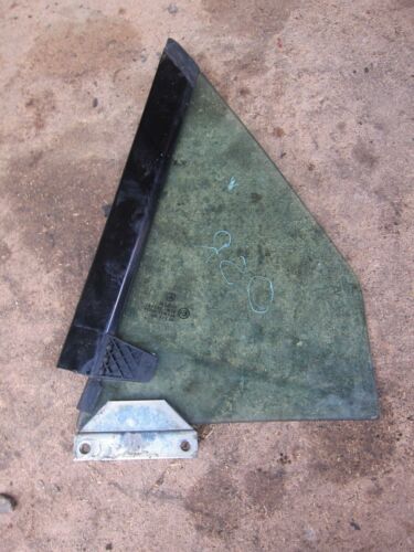 1998 MERCEDES BENZ SLK CONVERTIBLE. O/S/R DRIVER SIDE REAR WINDOW GLASS - Image 2