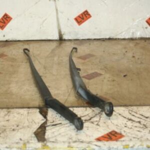 2004 BMW 3 SERIES E46 COMPACT. FRONT WIPER ARMS