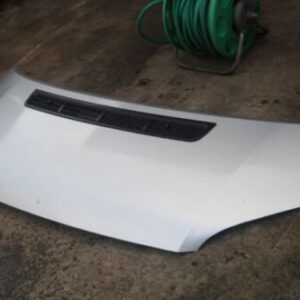 FORD TRANSIT MK7. WHITE BONNET SCRATCHED/STORAGE MARKS