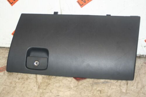 2018 JAGUAR XF SALOON. GLOVE BOX LID COMPARTMENT