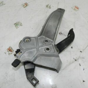 2002 MERCEDES BENZ E CLASS W210. HANDBRAKE PEDAL