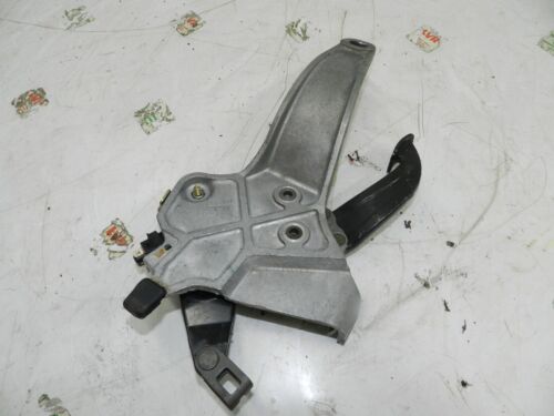 2002 MERCEDES BENZ E CLASS W210. HANDBRAKE PEDAL