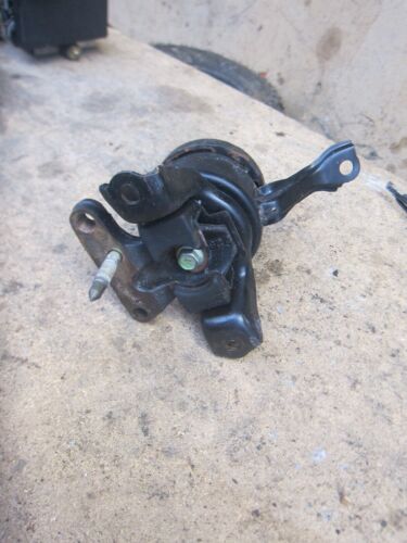 1998 TOYOTA CELICA GT 2.0 PETROL GEN 6. DRIVER SIDE ENGINE MOUNT - Image 4