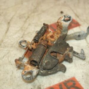 TOYOTA CELICA GEN6 ST202 2.0 PETROL. BONNET LATCH CATCH