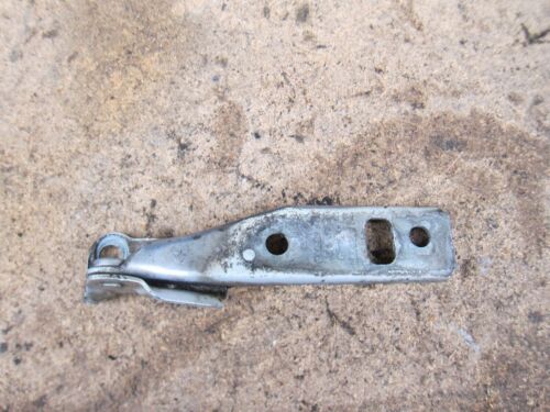 VOLKSWAGEN GOLF 1.8 T BONNET HINGE - Image 2