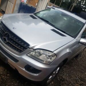 2006 MERCEDES ML DIESEL AUTOMATIC Breaking. Side light bulb