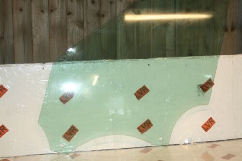 2018 LAND ROVER DISCOVERY 5 L462 PASSENGER FRONT NSF WINDOW GLASS