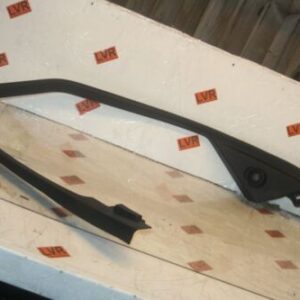 2018 LAND ROVER DISCOVERY 5 L462 PASSENGER SIDE FRONT DOOR FRAME SURROUND