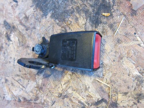 2006 VAUXHALL CORSA D. REAR SEAT BELT RETAINER CLIP