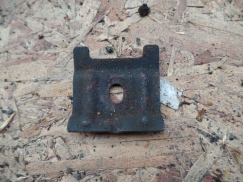 2002 AUDI A2. 1.4 PETROL. BATTERY CLAMP
