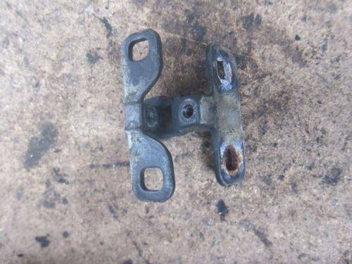 2006 BMW X5 E53. TAILGATE BOOTLID HINGE