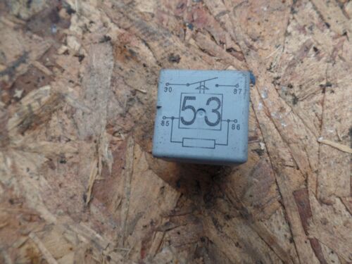 2002 AUDI A2. 1.4 PETROL. NUMBER 53 RELAY