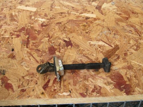 2002 HONDA CRV MK 2. DRIVER FRONT DOOR STAY