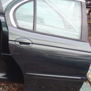 2002 JAGUAR X TYPE 2.5 PETROL V6. DRIVER SIDE REAR OFF SIDE DOOR COMPLETE