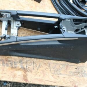 2006 MERCEDES ML 320 CDI W164. CENTRE CONSOLE