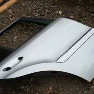 2006 MERCEDES ML 320 CDI W164. OSR DRIVER SIDE REAR DOOR SHELL IN SILVER