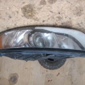 2007 VOLVO V50 FACELIFT 2.0 DIESEL MANUAL. DRIVER SIDE HEADLIGHT