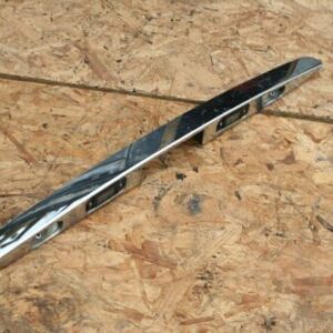 2006 MERCEDES ML 320 CDI W164. BOOT LID TAILGATE REAR TRIM CHROME HANDLE