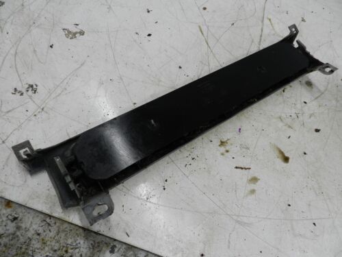 FORD GRANADA MK3 SALOON. FRONT GRILLE IN WHITE - Image 4