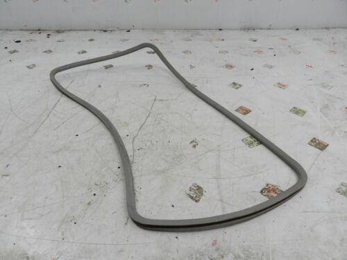FORD GRANADA MK3 SALOON. SUN ROOF RUBBER SEAL