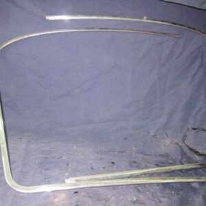 JAGUAR XJ8 3.2 V8 PETROL AUTOMATIC. REAR WINDSCREEN WINDOW TRIM CHROME