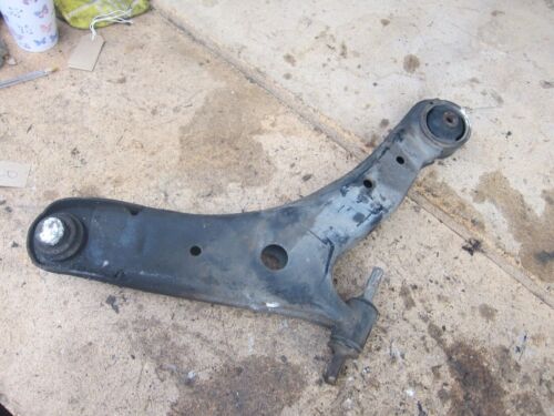 2003 HYUNDAI SANTA FE MK1 2.7 V6 PETROL. PASSENGER SIDE LOWER ARM NEAR SIDE