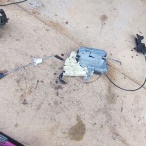 2000 TOYOTA YARIS VERSO, 1.3 PETROL  AUTOMATIC. OFFSIDE FRONT DOOR MOTOR