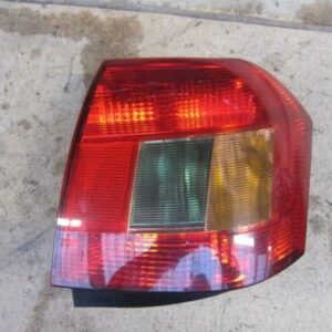 2002 TOYOTA COROLLA 2.0 DIESEL MANUAL. OSR OFFSIDE REAR LIGHT