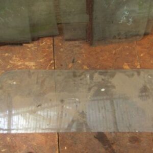 ROVER P4. WINDSCREEN WINDOW GLASS