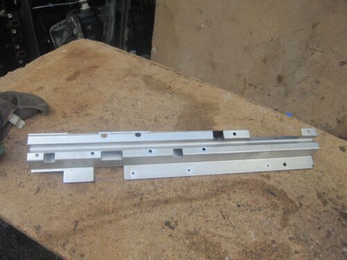 2006 BMW X5 E53. METAL BRACKET ALUMINUM RAIL TRUNK SUPPORT