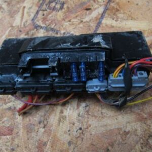 1996 MERCEDES BENZ E320 W210 ESTATE. ENGINE BAY FUSE BOX